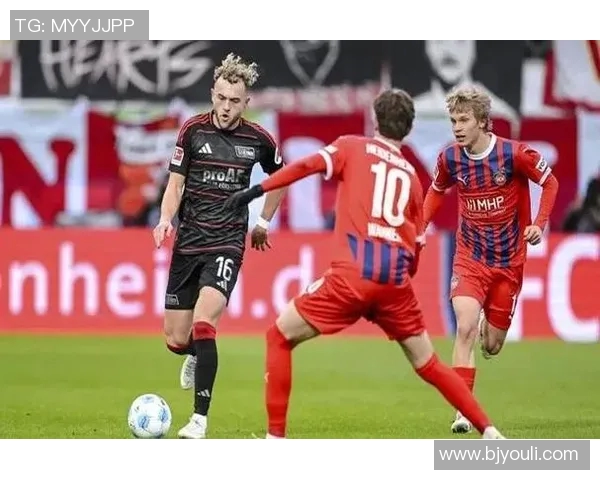 拜仁逼平柏林，积分榜上波动明显——德甲赛季进入白热化阶段