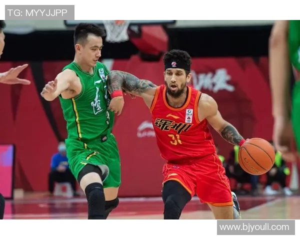 深圳马可波罗新援马库斯展现神勇表现,帮助球队获胜 深圳马可波罗新援马库斯展现神勇表现,帮助球队获胜